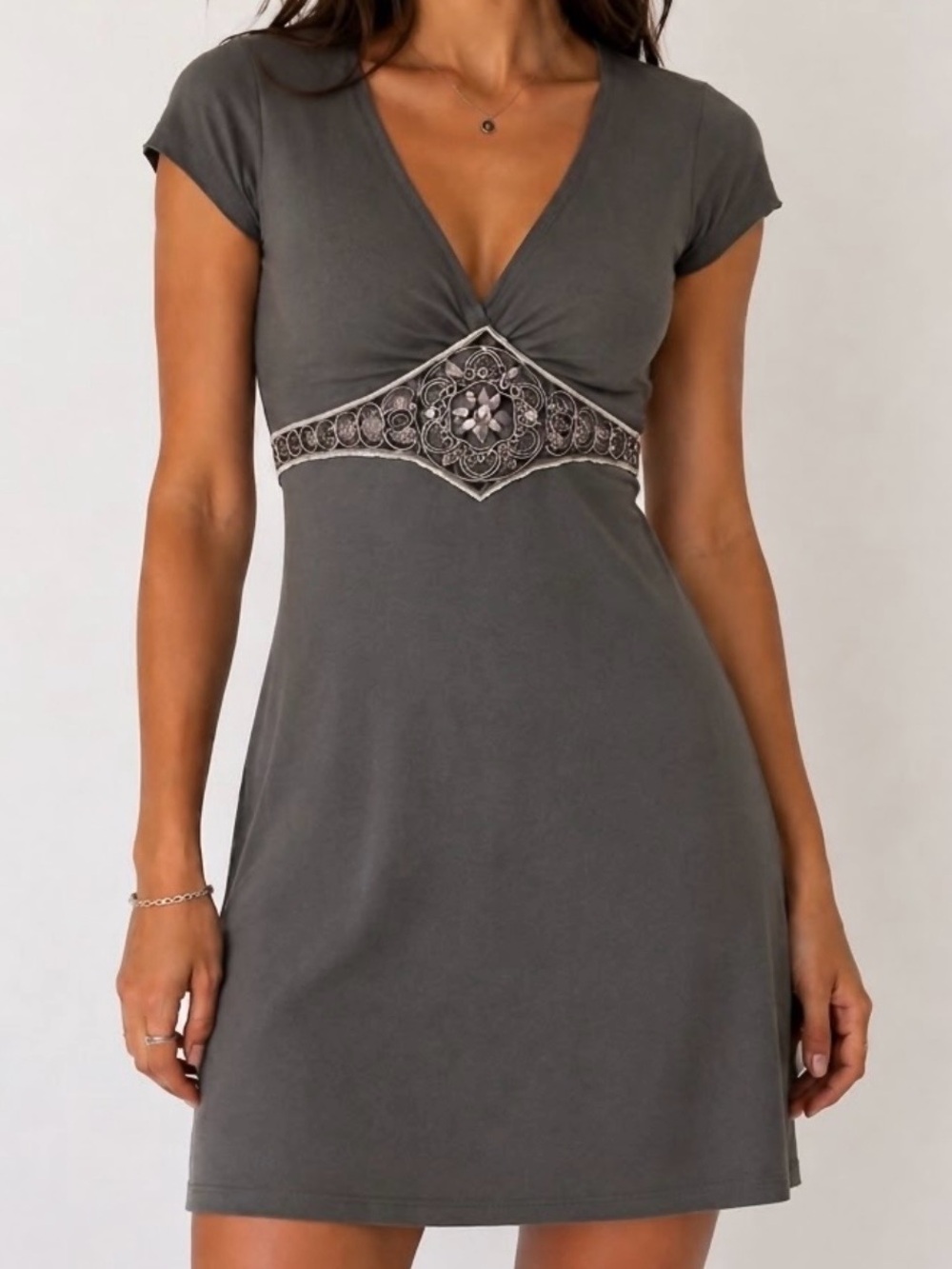 Body Central Gray Grey Babydoll Dress Flowy Rhinestone Embroidered Bling Belt M